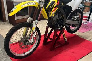 Suzuki rmz 250