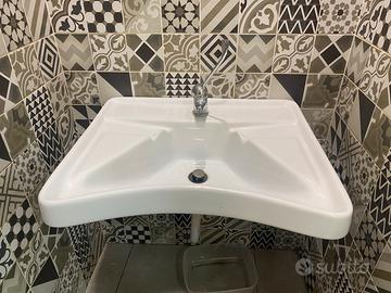 Lavabo per disabili