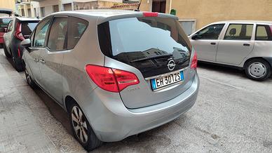 Opel Meriva 1.3 CDTI 95 CV – da riparare – € 1.500