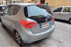 Opel Meriva 1.3 CDTI 95 CV – da riparare – € 1.500