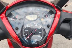 SCOOTER HONDA SH 150 CC ROSSO METALLIZZATO