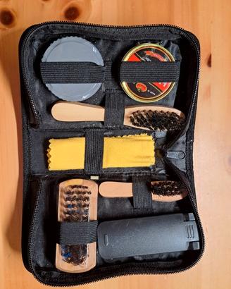 Kit da viaggio per la cura e pulizia delle scarpe