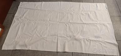 tappeto in cotone bianco spesso