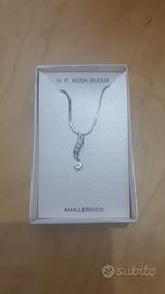 Collana di bigiotteria con strass