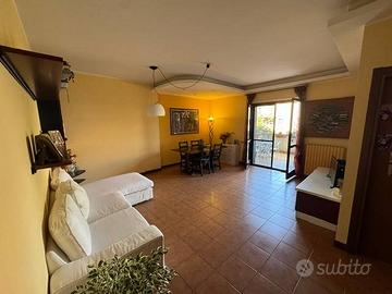 Appartamento di 110 m² con 3 locali e box auto a P