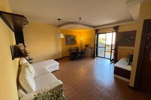Appartamento di 110 m² con 3 locali e box auto a P