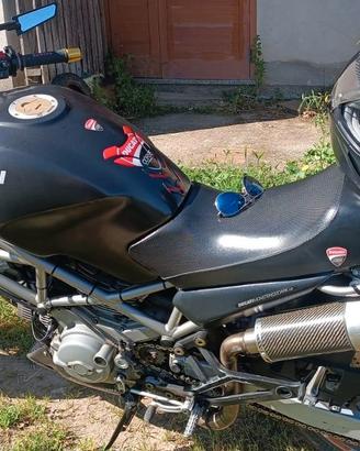 Ducati Monster 620 ie dark