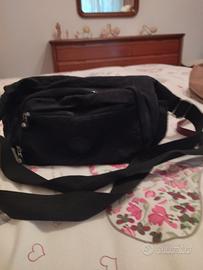 borsa in nylon tipo kipling