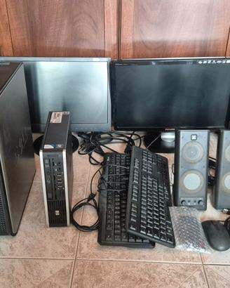 4 monitor PC-2 PC fissi-2 tastiere-3 mouse-1 casse