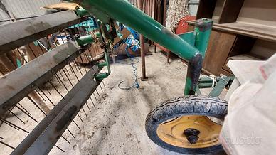 Ranghinatore volta foraggi