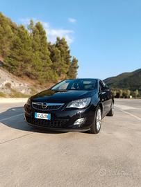 Opel Astra J 2.0 CDTI 