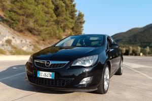 Opel Astra J 2.0 CDTI 