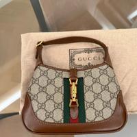 Borsa Gucci Mini Jackie in GG Supreme