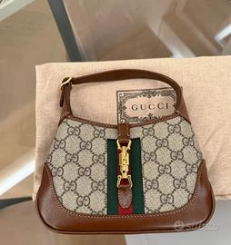 Borsa Gucci Mini Jackie in GG Supreme