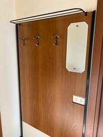 Appendiabito a parete