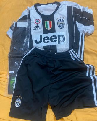 Completo Juve