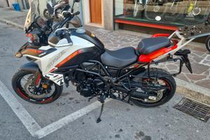 Benelli TRK 702 bianca 2024