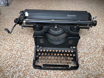Macchina da scrivere Olivetti M40