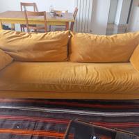 Divano velluto senape