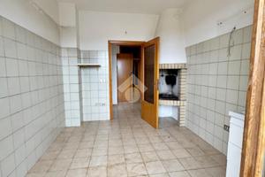 PORZIONE DI BIFAMILIARE A MONTELABBATE