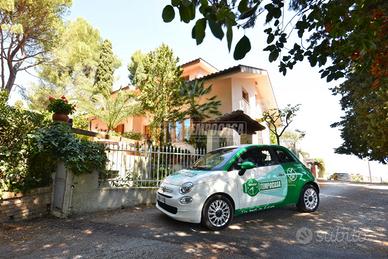 Villa unifamiliare con garage e corte esterna, Tem