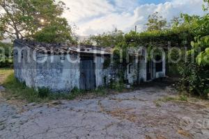 Fabbricati con terreno a Piedimonte Etneo