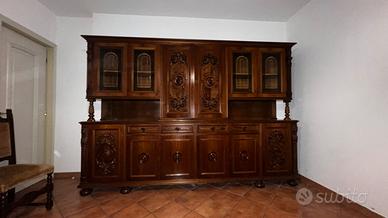 Mobile antico in legno