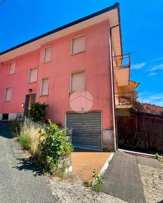 CASA SEMINDIPENDENTE A MAISSANA