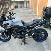 Yamaha tracer 900