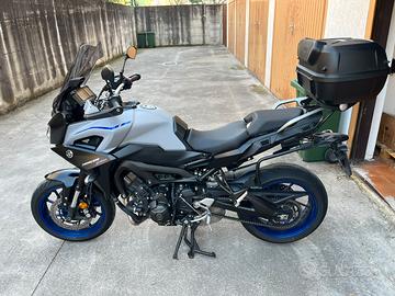 Yamaha tracer 900