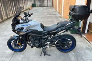 Yamaha tracer 900