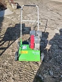 Macchina pulisci prato