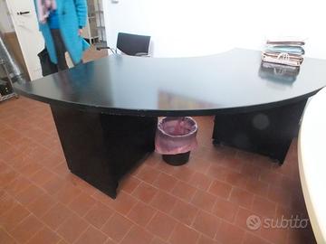 Scrivania curva  Graphis  e Cassettiera Tecno