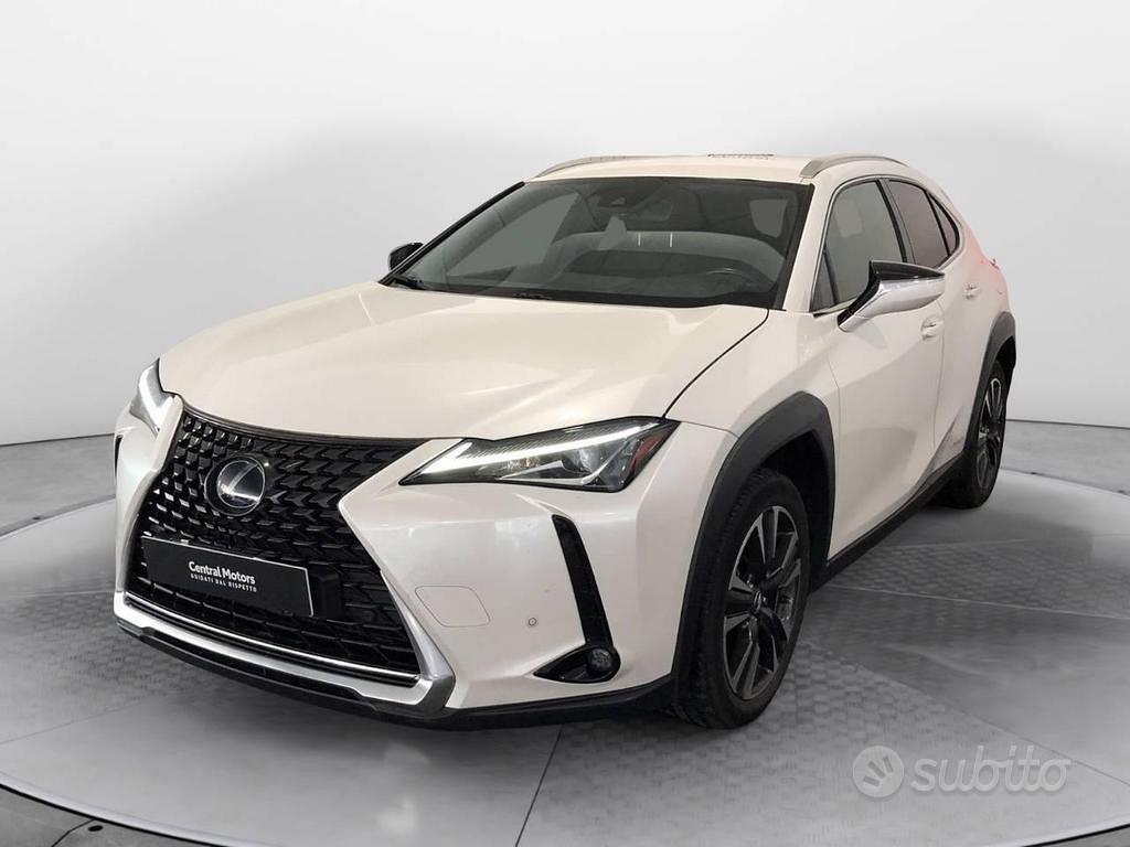 LEXUS UX