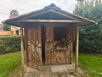 casetta da giardino in buono stato 