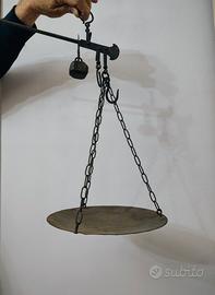 vecchia bilancia stadera in ferro 