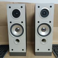 CASSE ACUSTICHE DA PAVIMENTO .