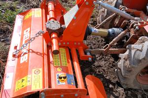 fresa Deleks modello DFL-115 per trattori 20/40 cv