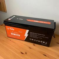 LiTime Batteria 12V 200Ah Plus
LiFePO4 - NUOVA !!!