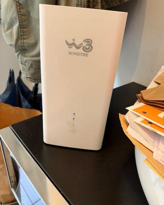 modem router wifi 4G con Sim card.
