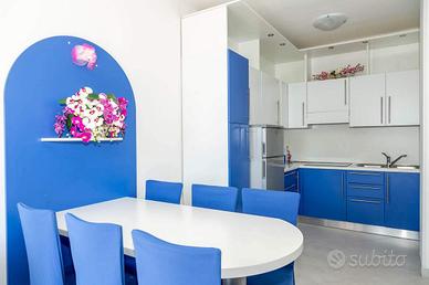 GIUGNO VISTAMARE 50 m da SPIAGGIA CON PARCHEGGIO