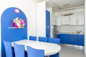 GIUGNO VISTAMARE 50 m da SPIAGGIA CON PARCHEGGIO