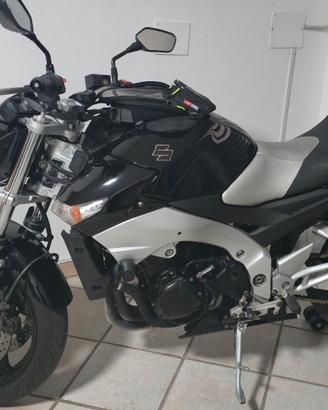 GSR 600 SUZUKI 09/2007 - KM 31863