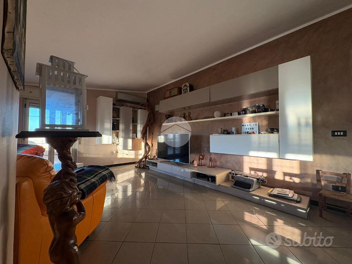 3 LOCALI A MONTALTO UFFUGO - Vista 3