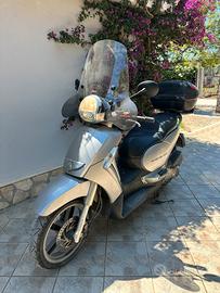 APRILIA SCARABEO 300