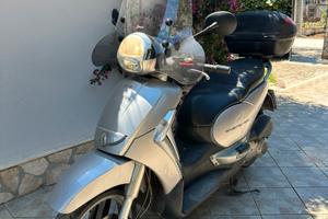 APRILIA SCARABEO 300