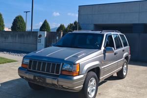 Jeep Grand Cherokee 5.9 4WD Quadra-Trac Limited LX