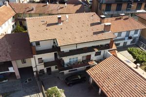 Stabile-Palazzo a Taino