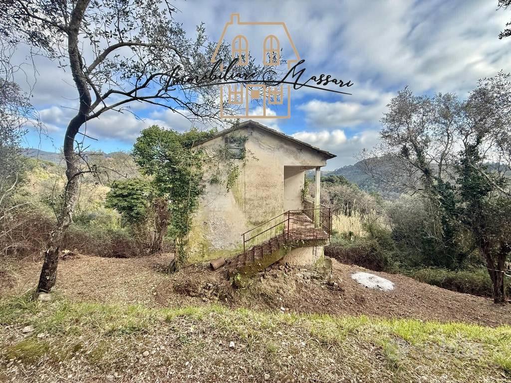 Rustico / Casale di 80 m² con 3 locali e box auto - Vista 4