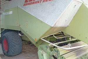 Pressaraccoglitrice agricola  per foraggi